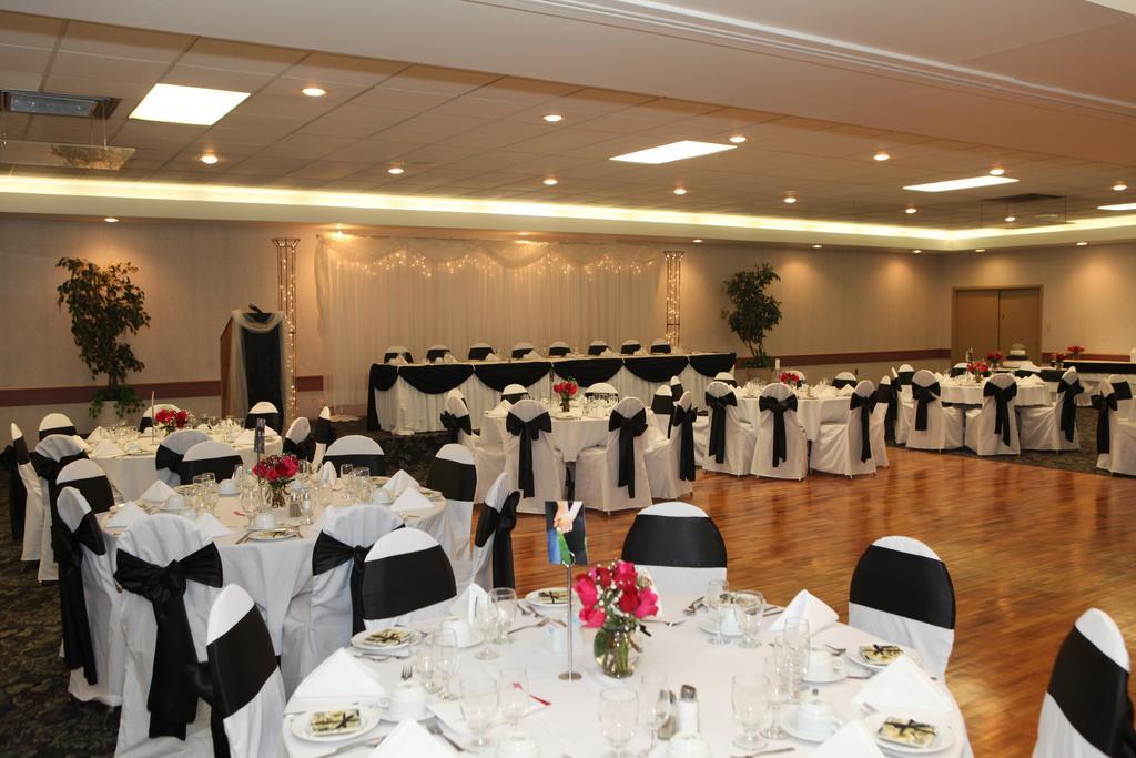 St. Albert Inn & Suites Saint Albert Esterno foto