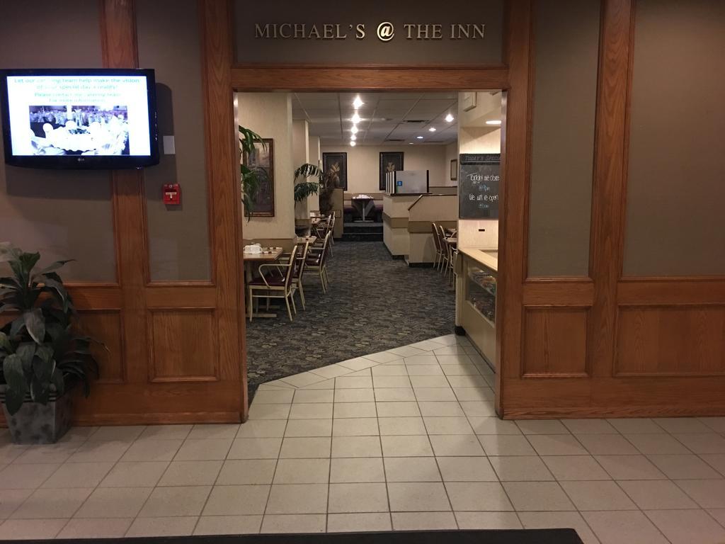 St. Albert Inn & Suites Saint Albert Esterno foto